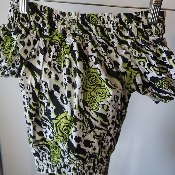 Off the shoulders top - Picture 3 of 3